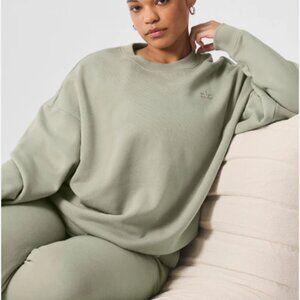 Alo Yoga Accolade Crewneck Limestone